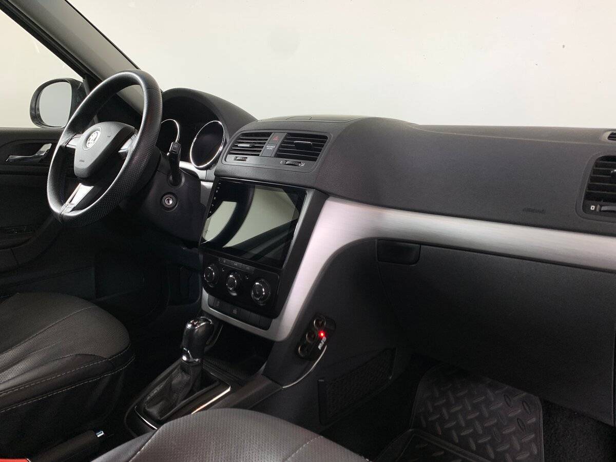 Купить Skoda Yeti с пробегом. Фото: #12