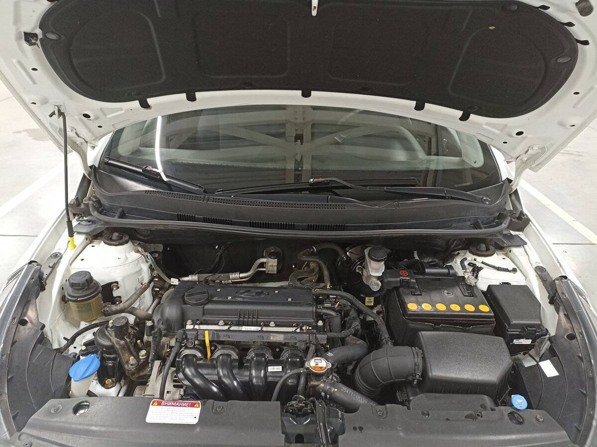 Купить Hyundai Solaris с пробегом. Фото: #8