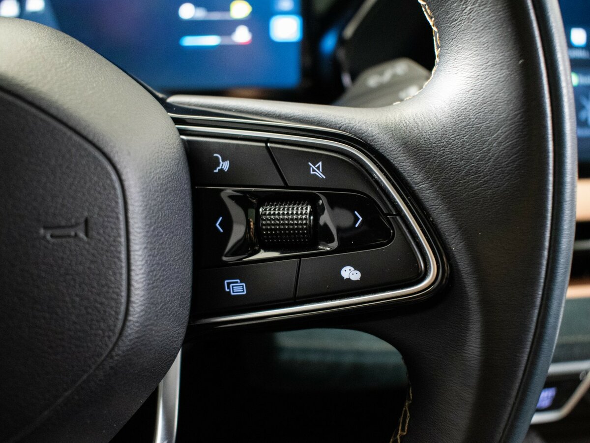 Купить Geely Monjaro с пробегом. Фото: #14