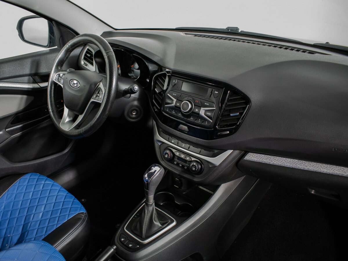 Купить Lada (ВАЗ) Vesta с пробегом. Фото: #8