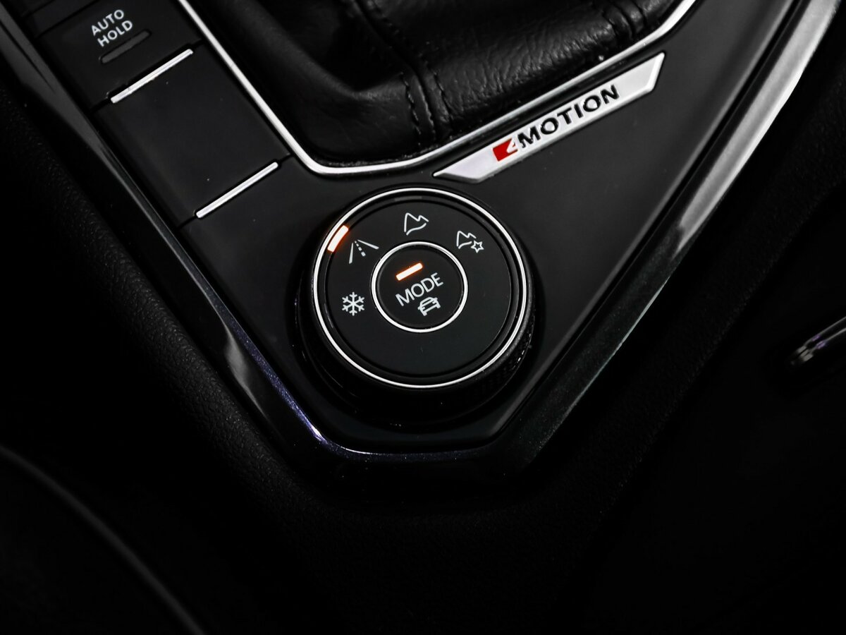 Купить Volkswagen Tiguan с пробегом. Фото: #16