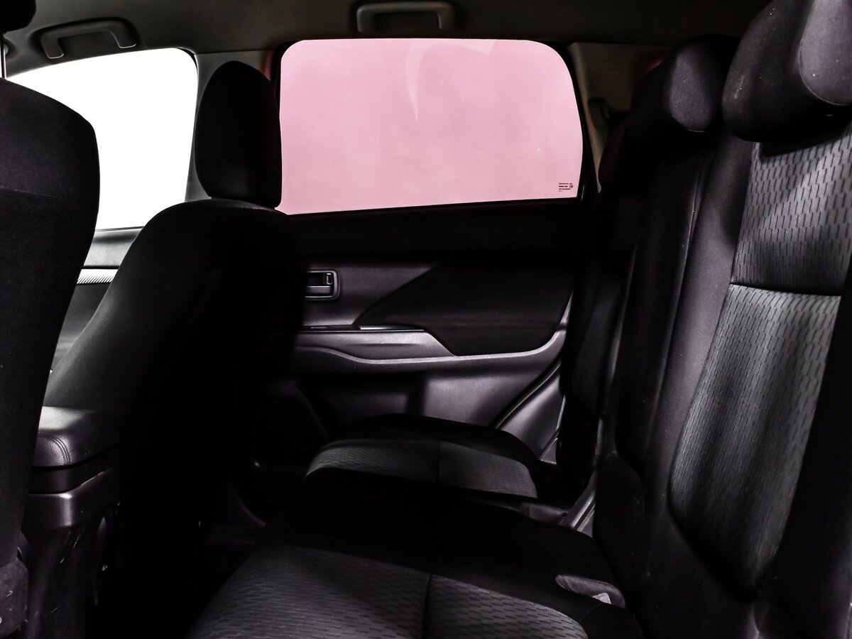 Купить Mitsubishi Outlander с пробегом. Фото: #9