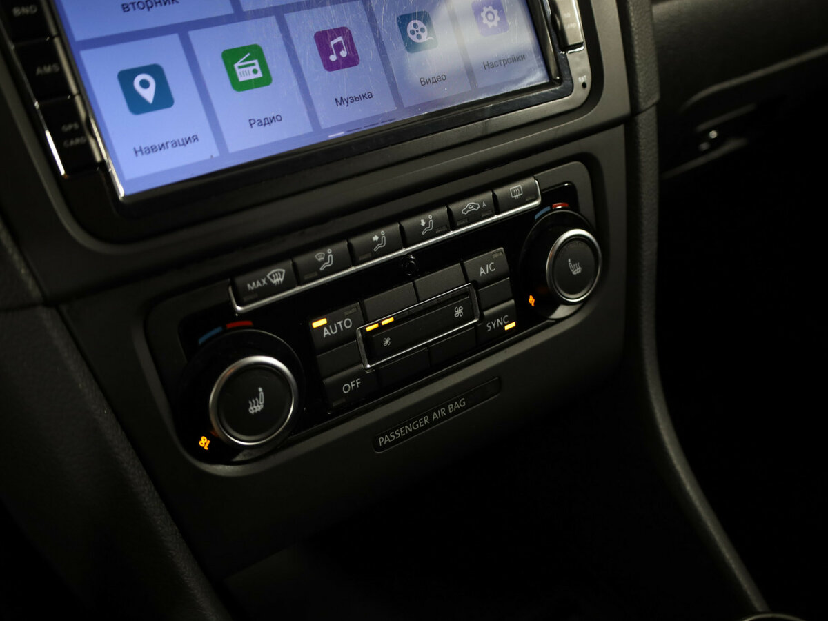 Купить Volkswagen Golf с пробегом. Фото: #11