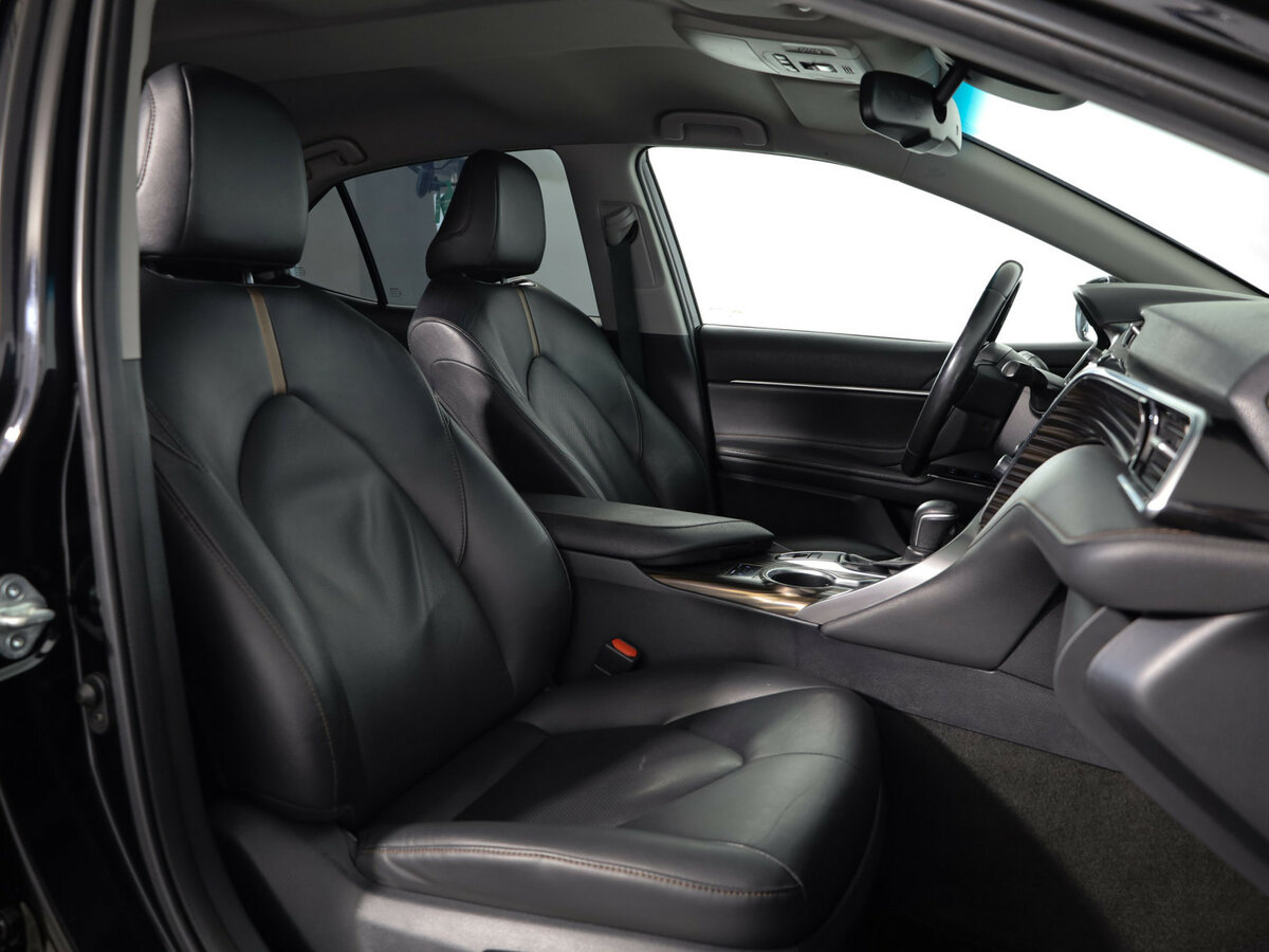 Купить Toyota Camry с пробегом. Фото: #8