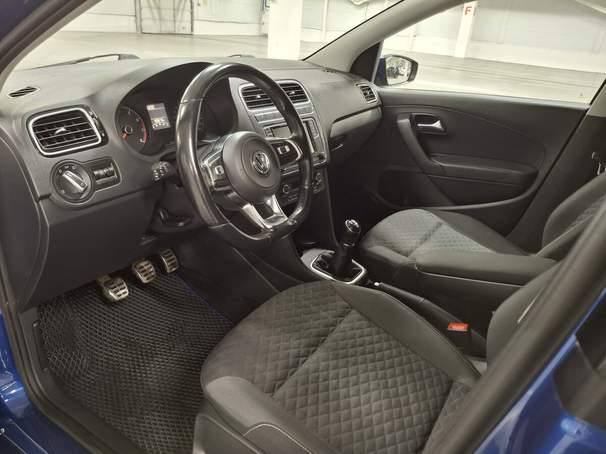 Купить Volkswagen Polo с пробегом. Фото: #15