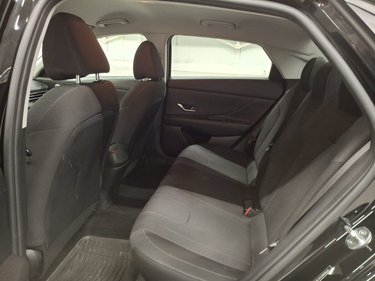 Купить Hyundai Elantra с пробегом. Фото: #11