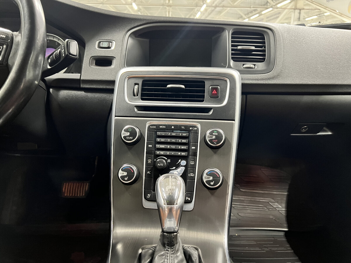 Купить Volvo S60 с пробегом. Фото: #14