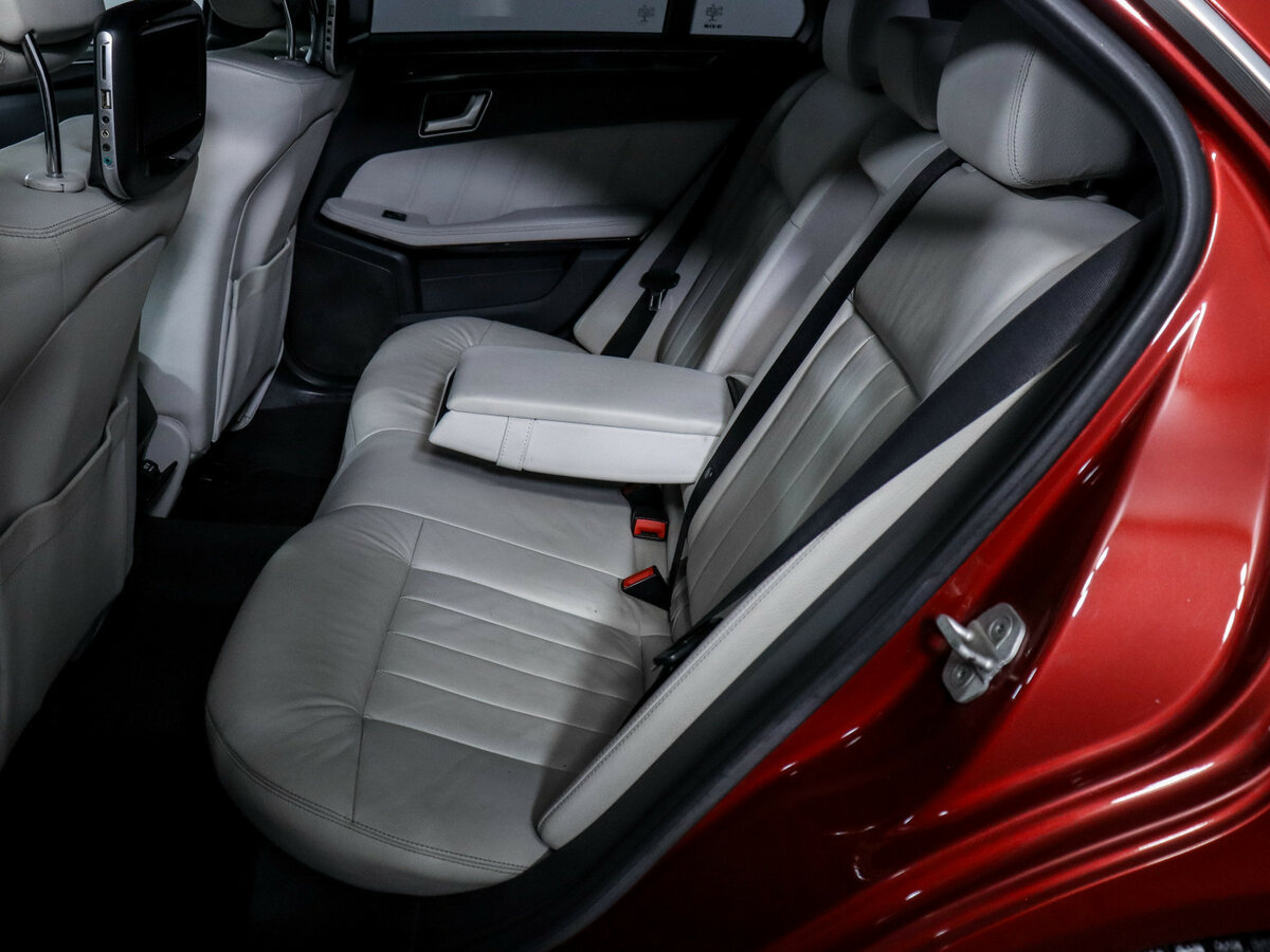 Купить Mercedes-Benz E-Класс с пробегом. Фото: #7