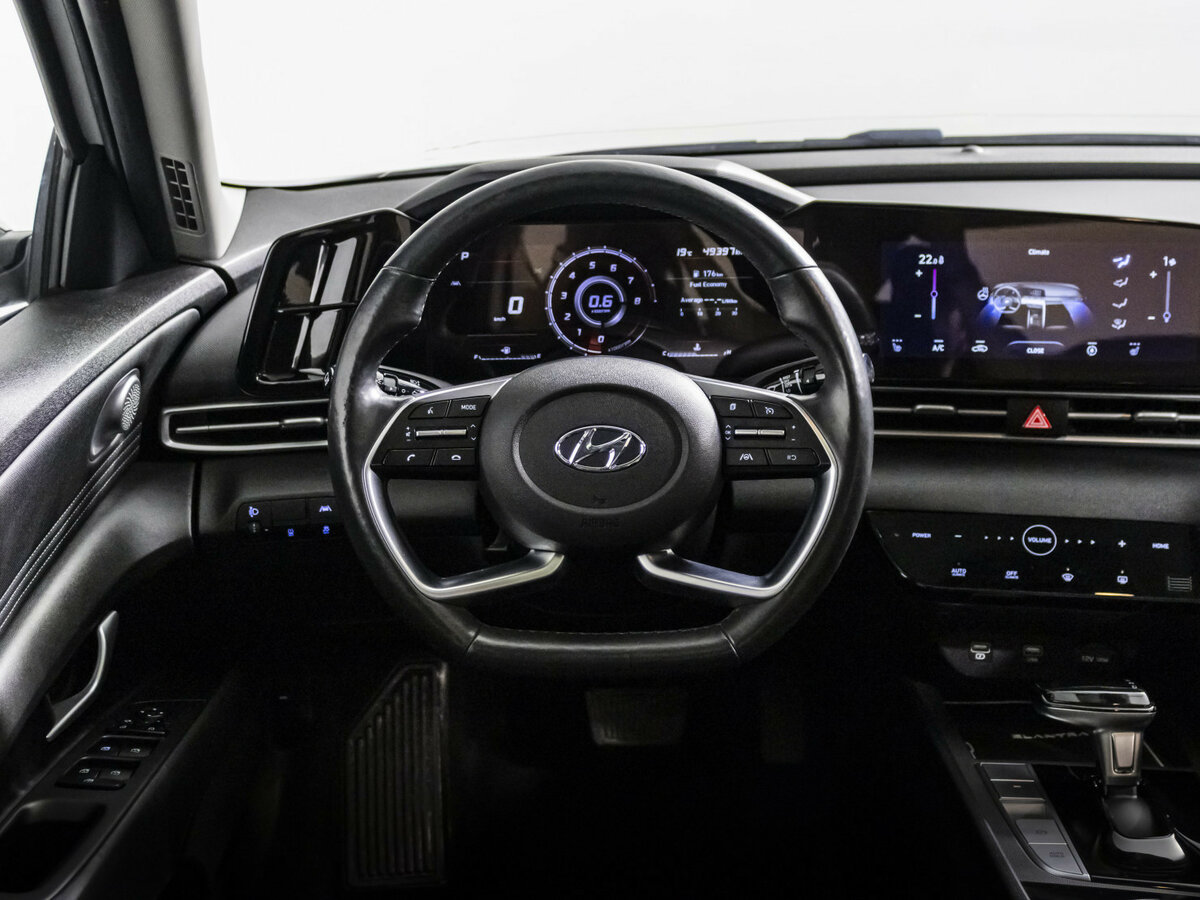 Купить Hyundai Elantra с пробегом. Фото: #9