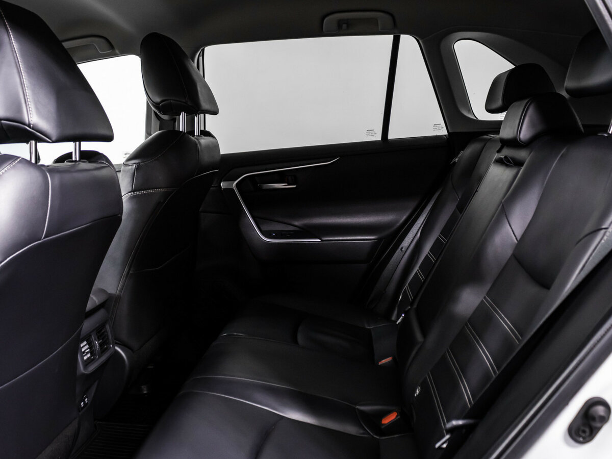Купить Toyota RAV4 с пробегом. Фото: #9