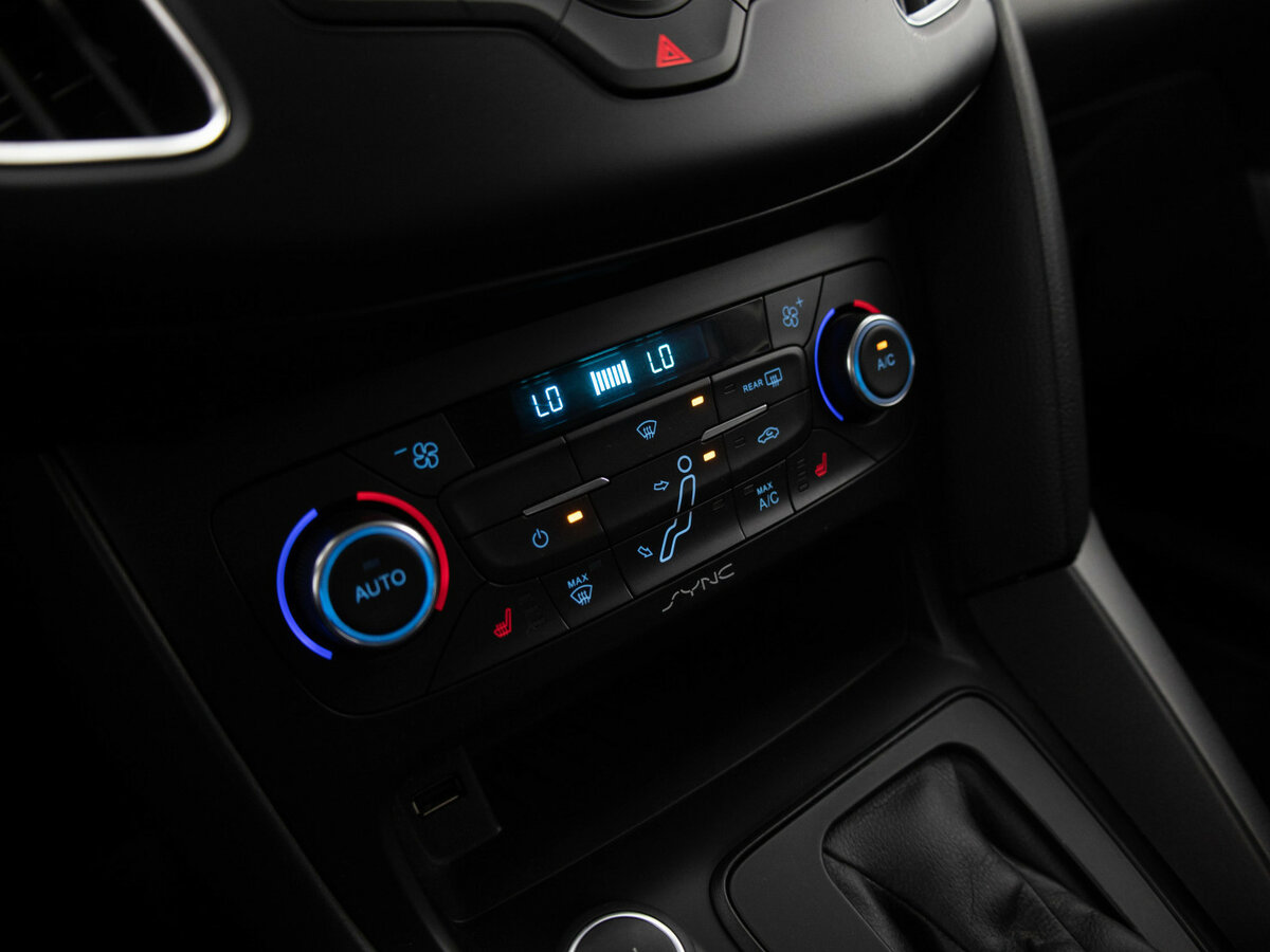Купить Ford Focus с пробегом. Фото: #10