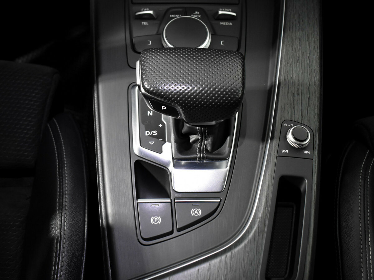Купить Audi A4 с пробегом. Фото: #13