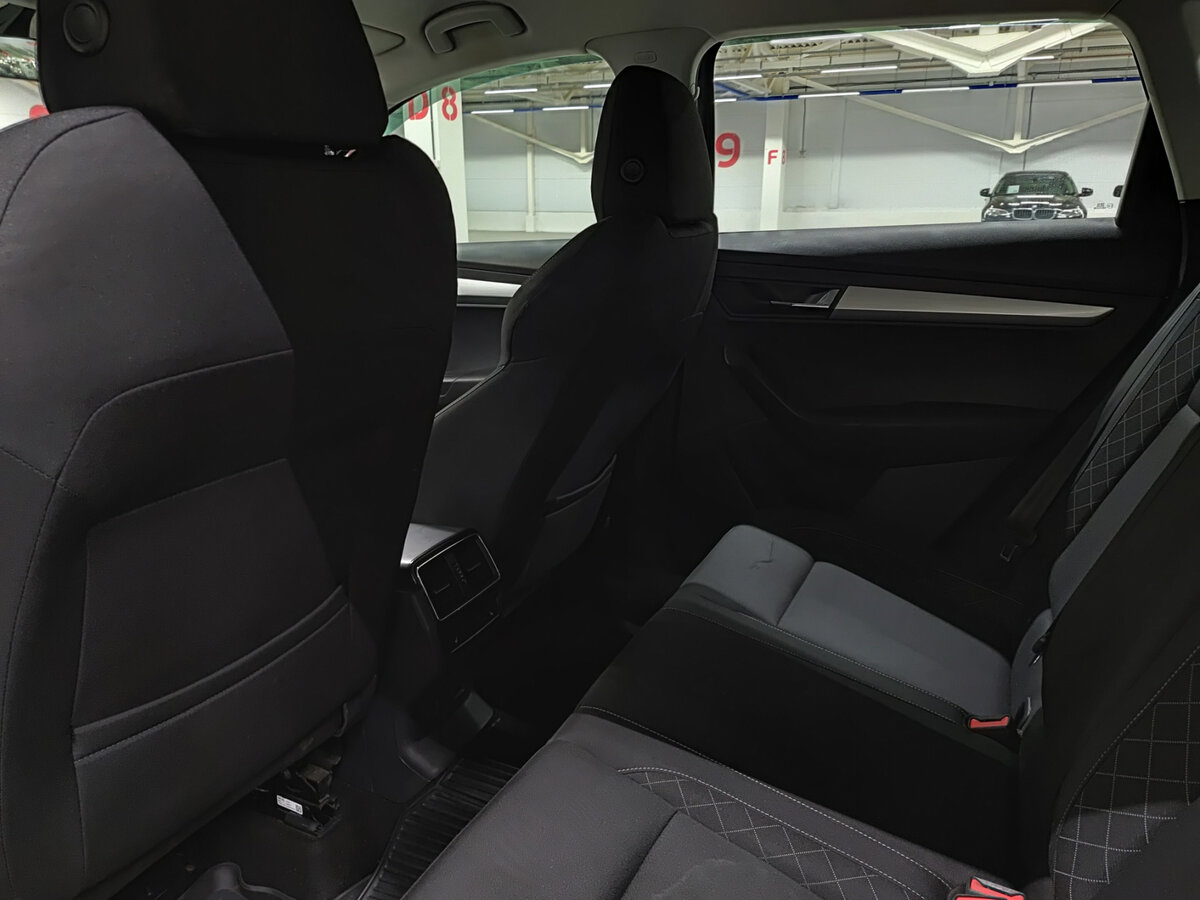 Купить Skoda Karoq с пробегом. Фото: #11