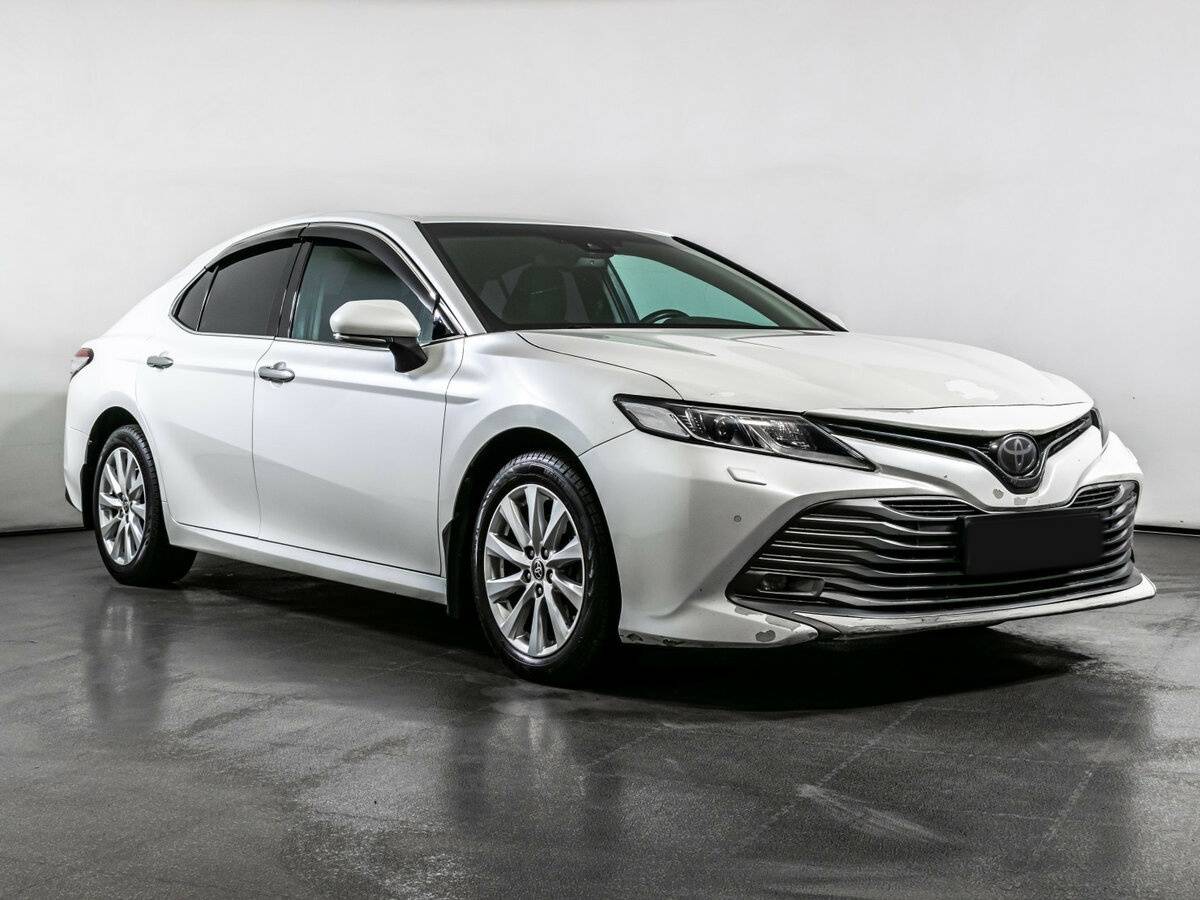 Купить Toyota Camry с пробегом. Фото: #2