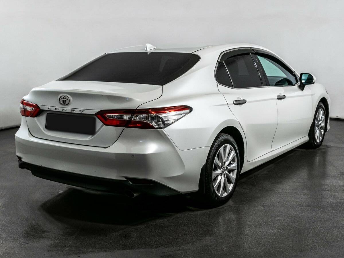Купить Toyota Camry с пробегом. Фото: #3