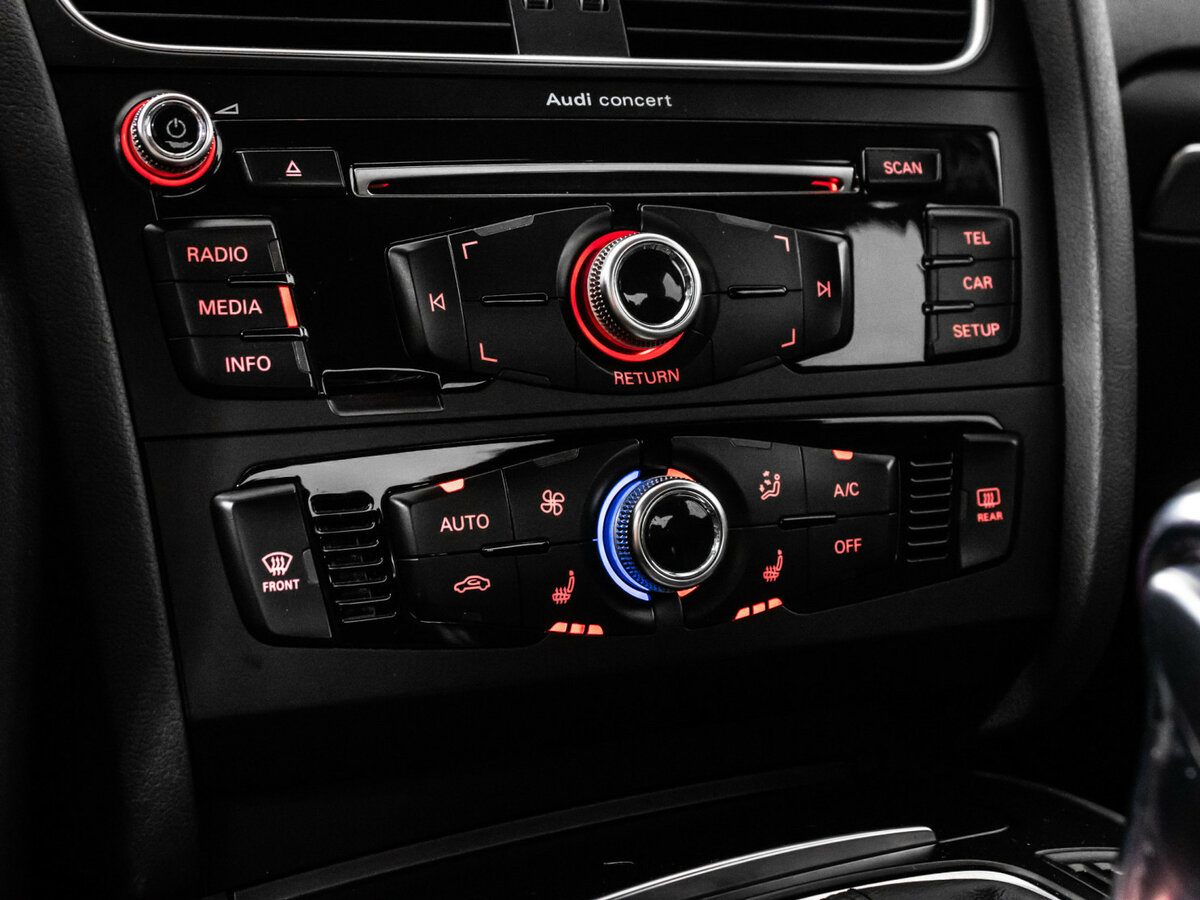 Купить Audi A4 с пробегом. Фото: #12