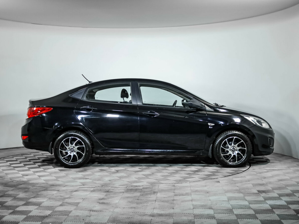 Купить Hyundai Solaris с пробегом. Фото: #3