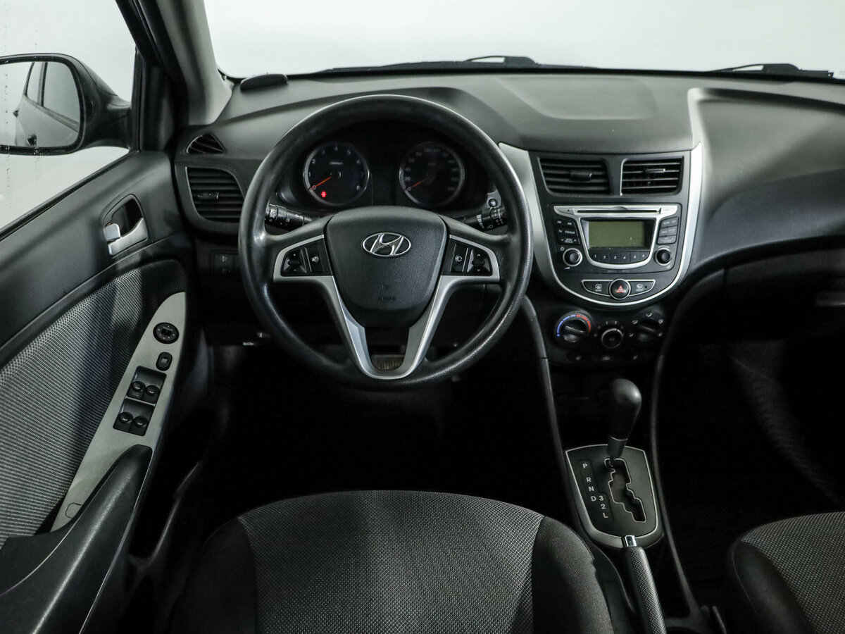 Купить Hyundai Solaris с пробегом. Фото: #9