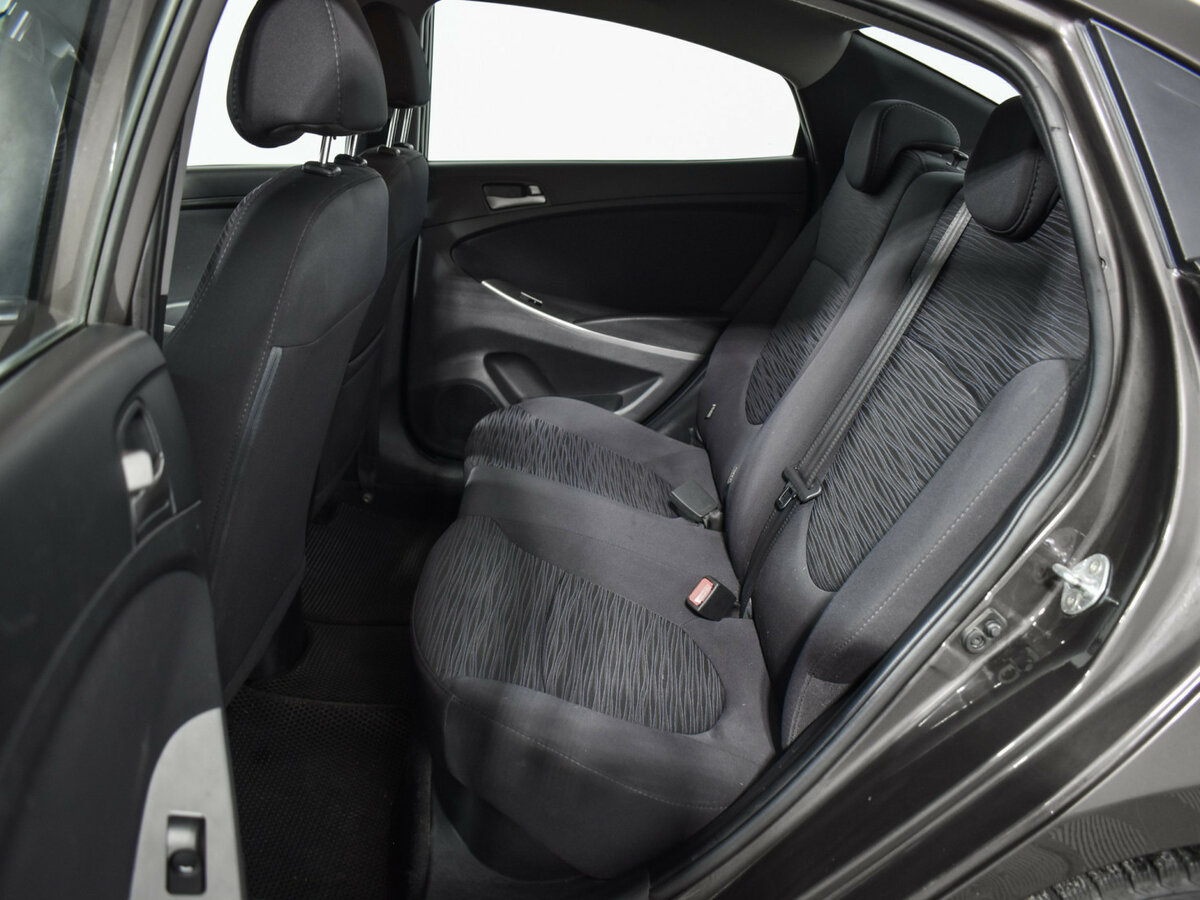 Купить Hyundai Solaris с пробегом. Фото: #10