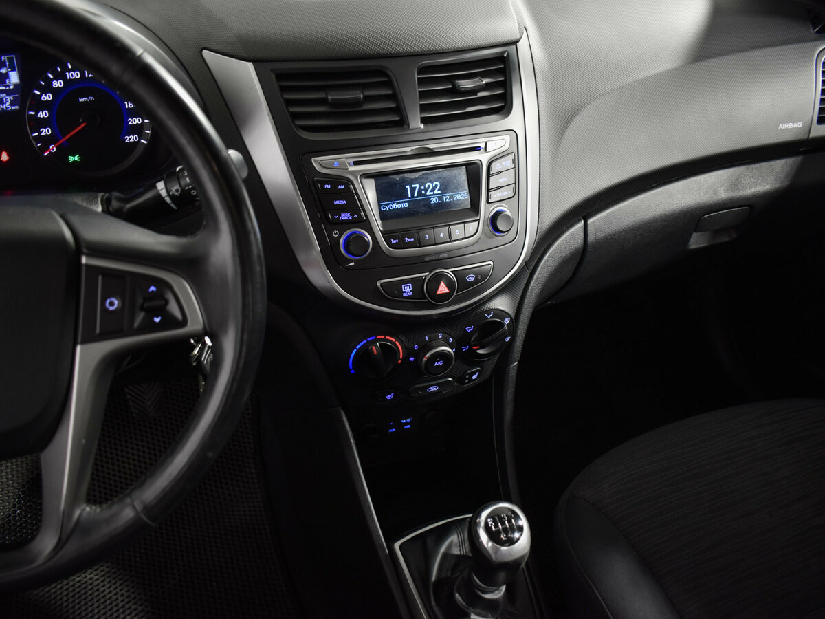 Купить Hyundai Solaris с пробегом. Фото: #17