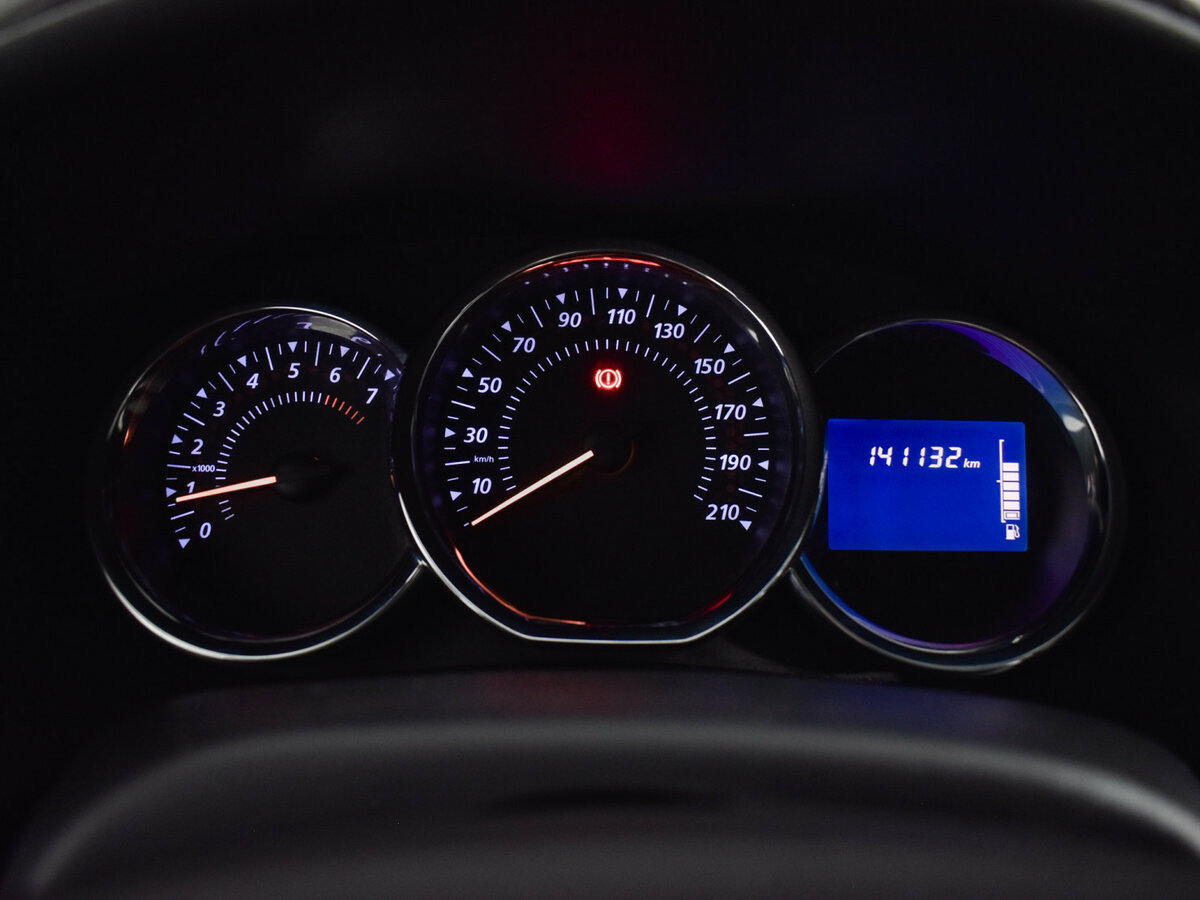 Купить Renault Sandero с пробегом. Фото: #18