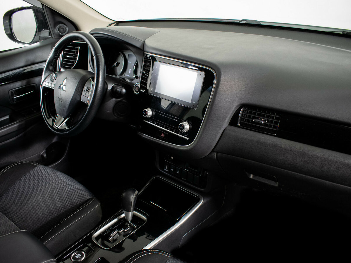 Купить Mitsubishi Outlander с пробегом. Фото: #9