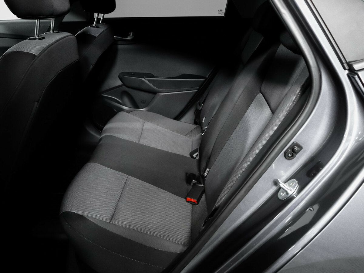 Купить Hyundai Solaris с пробегом. Фото: #7