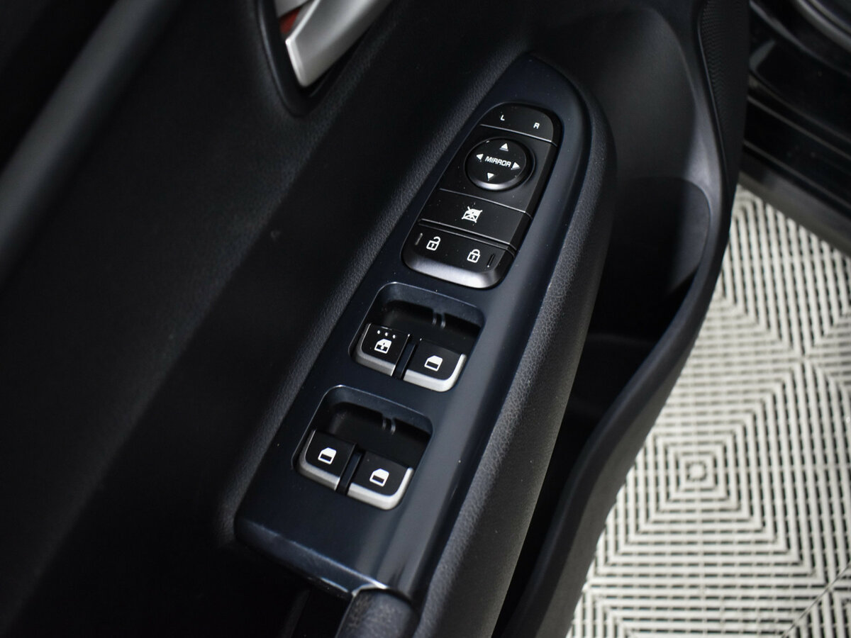 Купить Kia Rio с пробегом. Фото: #13