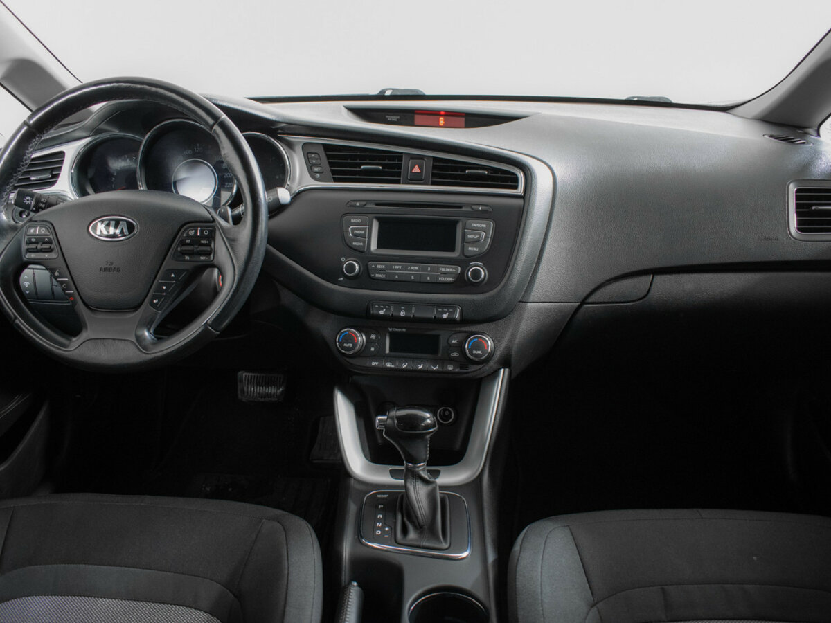 Купить Kia Ceed с пробегом. Фото: #10
