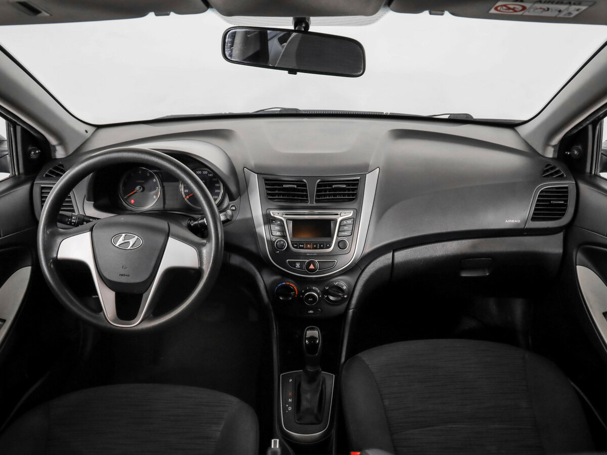 Купить Hyundai Solaris с пробегом. Фото: #9