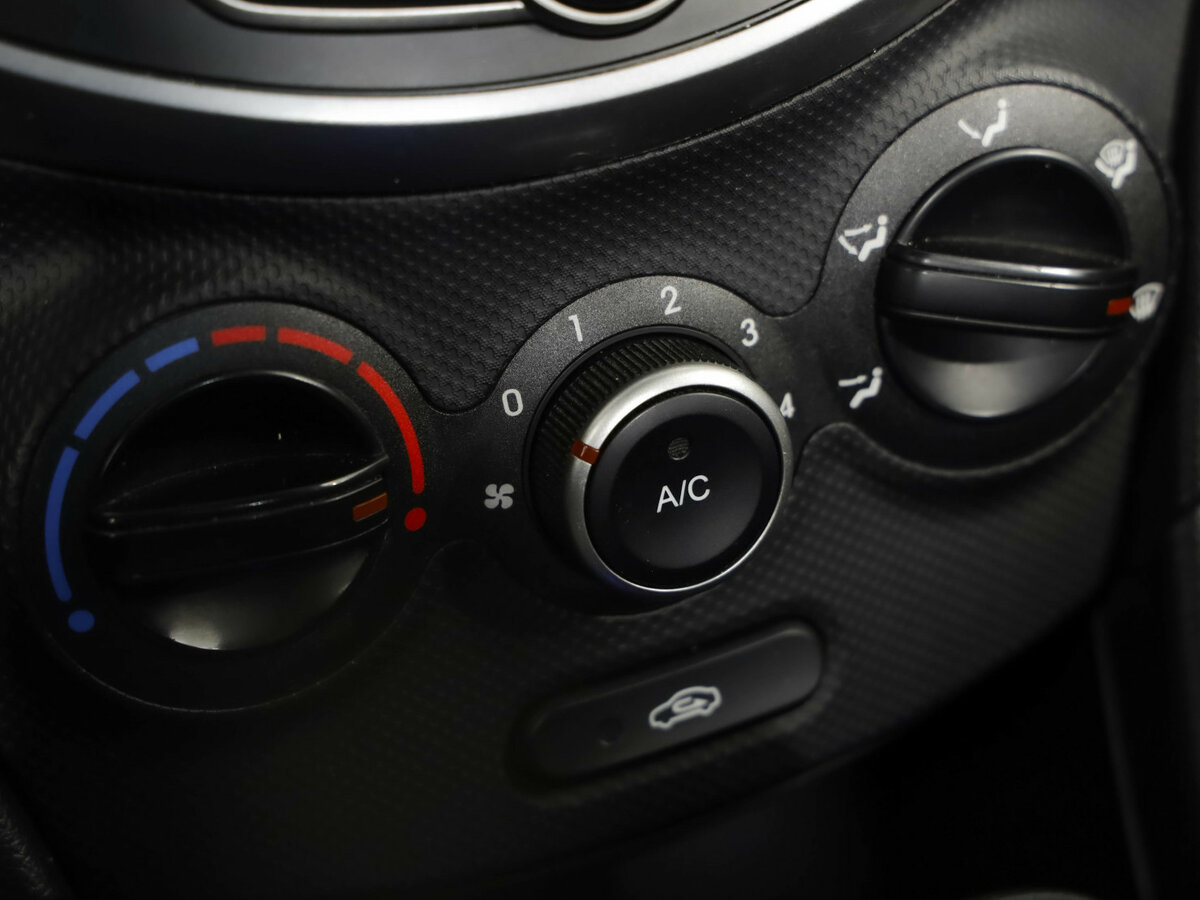 Купить Hyundai Solaris с пробегом. Фото: #13