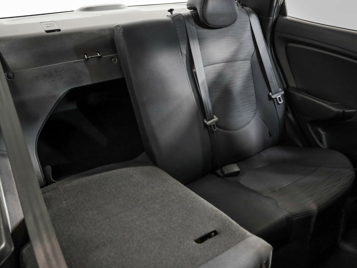 Купить Hyundai Solaris с пробегом. Фото: #18