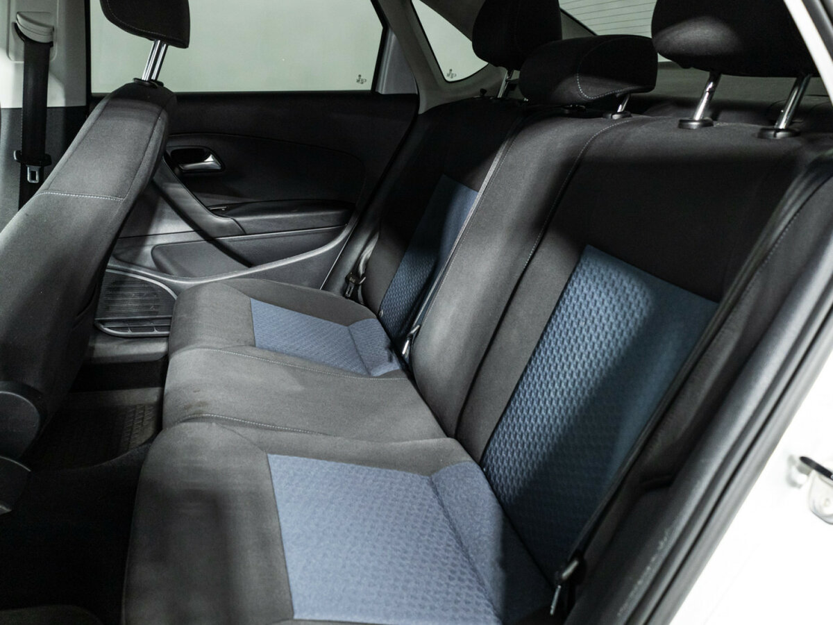 Купить Volkswagen Polo с пробегом. Фото: #9