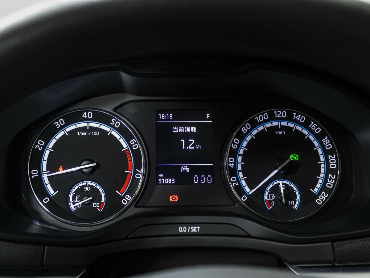 Купить Skoda Karoq с пробегом. Фото: #9